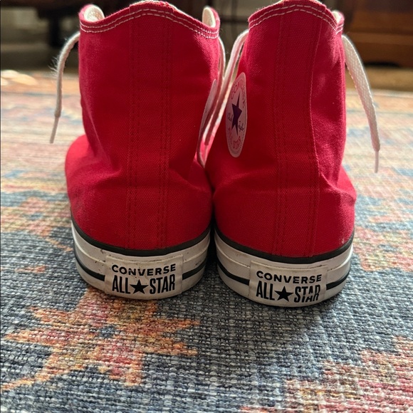 Men’s 10.5 Red High Top Sneakers - Picture 3 of 9